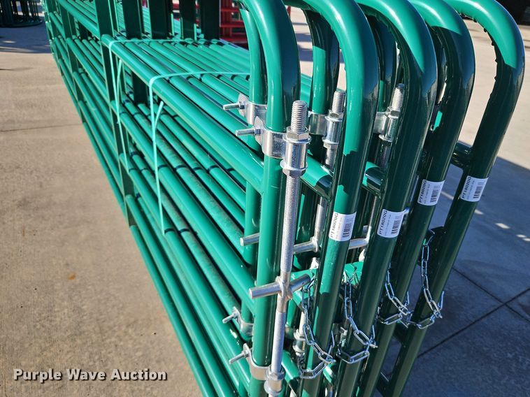 image for item LM9199 (11) B&W 20' livestock gates