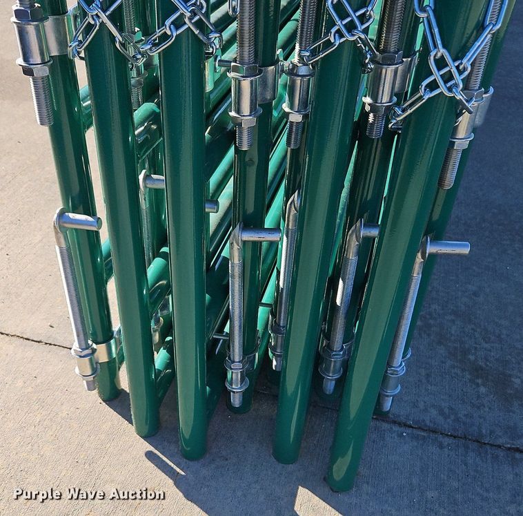 image for item LM9199 (11) B&W 20' livestock gates