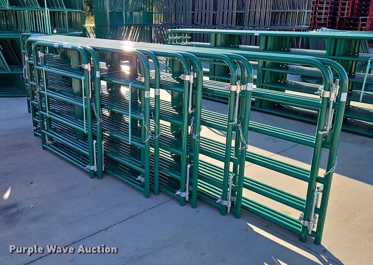image for item LM9201 (15) B&W livestock gates