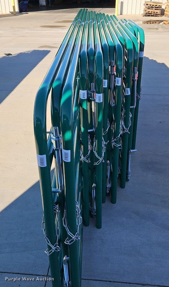 image for item LM9201 (15) B&W livestock gates