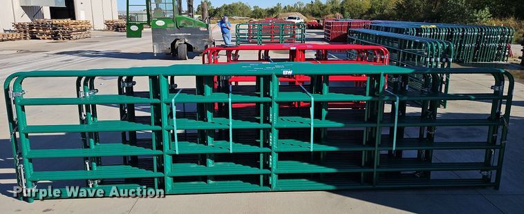 image for item LM9201 (15) B&W livestock gates