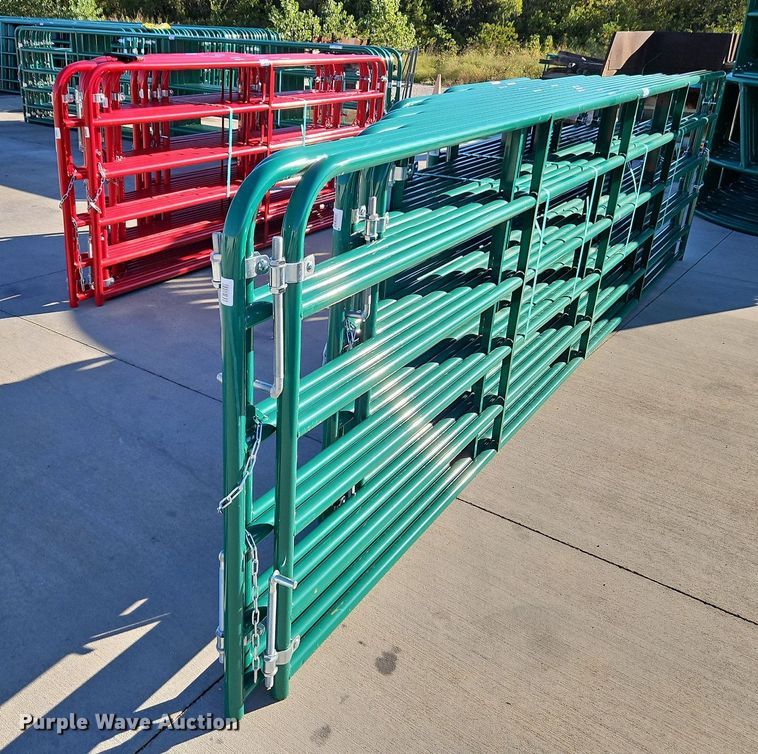 image for item LM9201 (15) B&W livestock gates