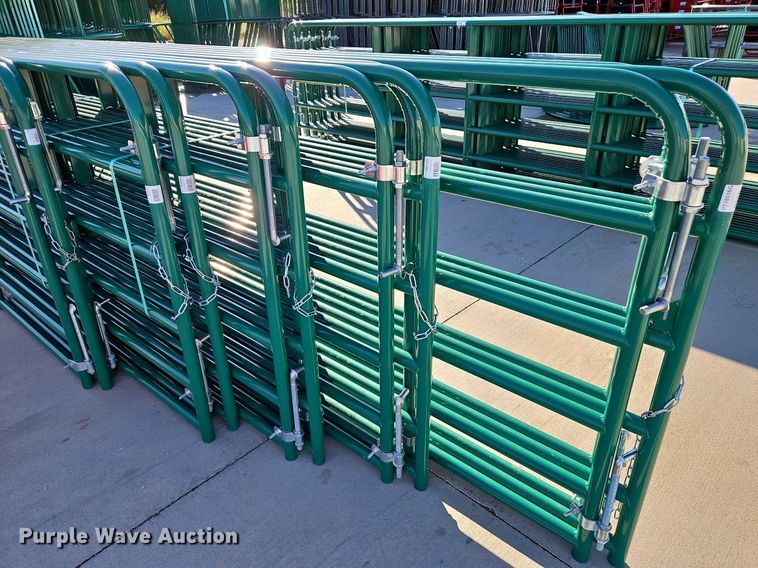 image for item LM9201 (15) B&W livestock gates