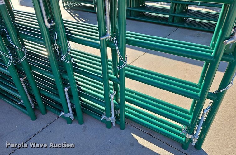 image for item LM9201 (15) B&W livestock gates