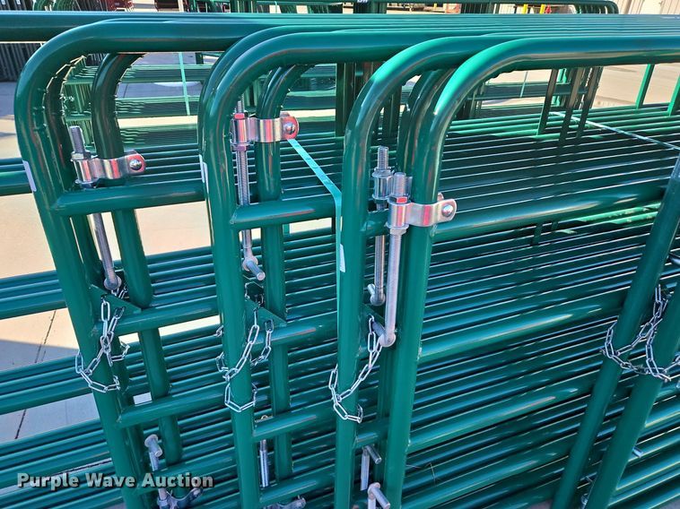 image for item LM9201 (15) B&W livestock gates