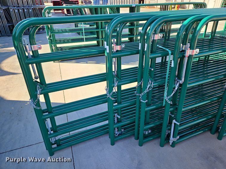 image for item LM9201 (15) B&W livestock gates