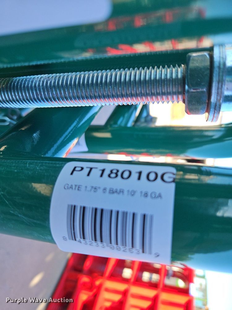 image for item LM9201 (15) B&W livestock gates