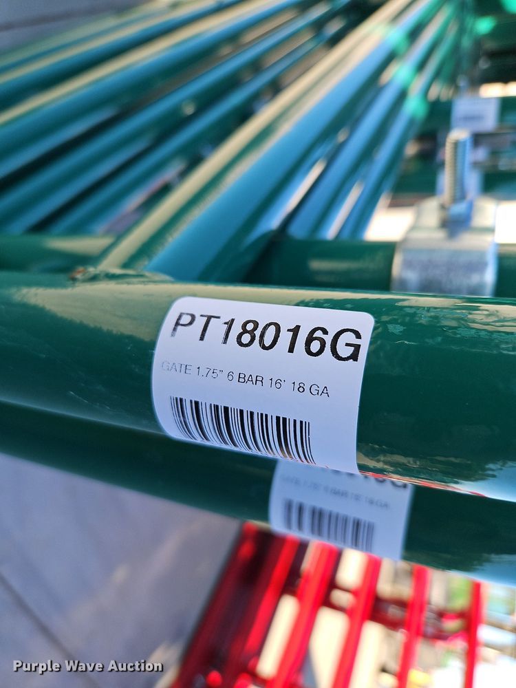 image for item LM9201 (15) B&W livestock gates