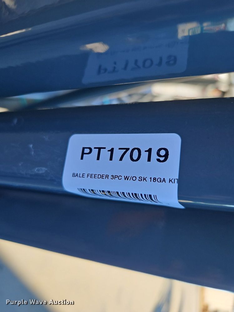 image for item LM9204 (5) B&W hay bale feeders