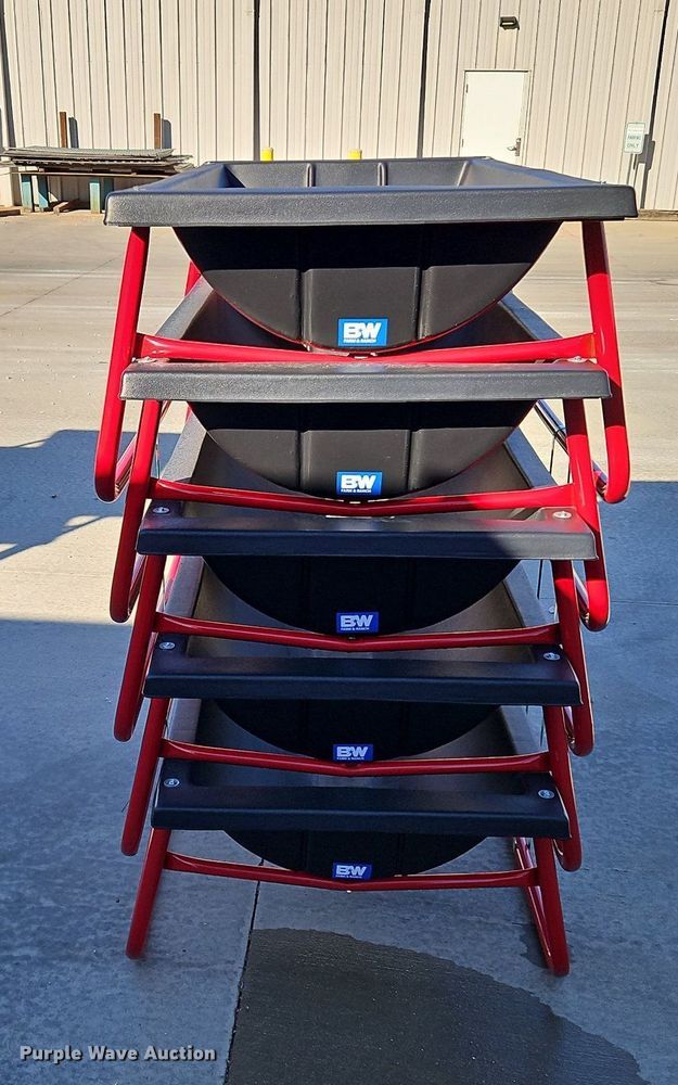 image for item LM9206 (5) B&W bunk feeders