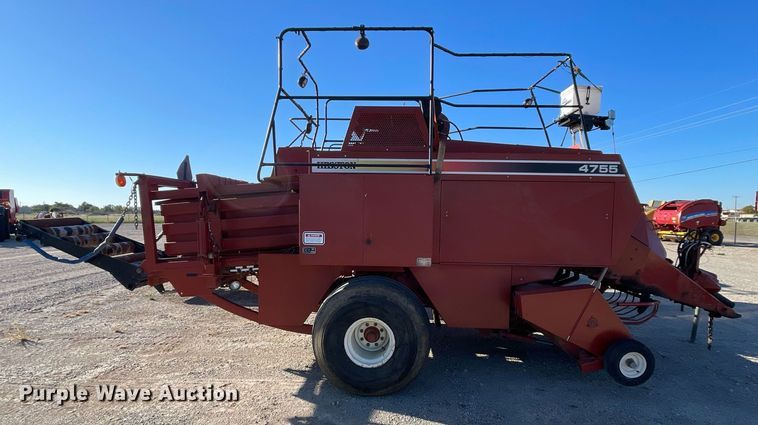 image for item LV9122 1998 Hesston 4755  large square baler