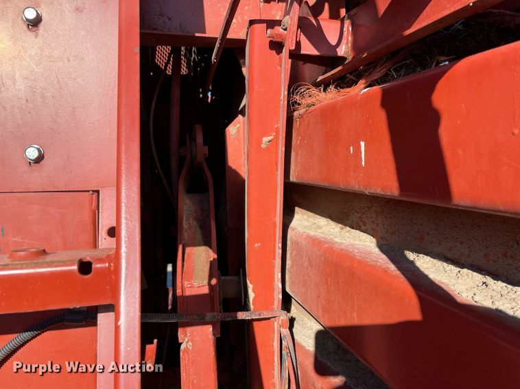 image for item LV9122 1998 Hesston 4755  large square baler