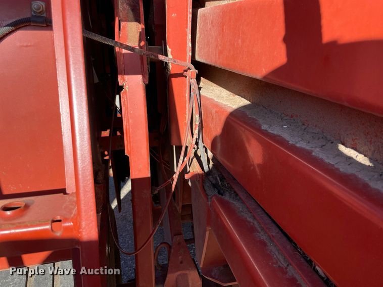 image for item LV9122 1998 Hesston 4755  large square baler