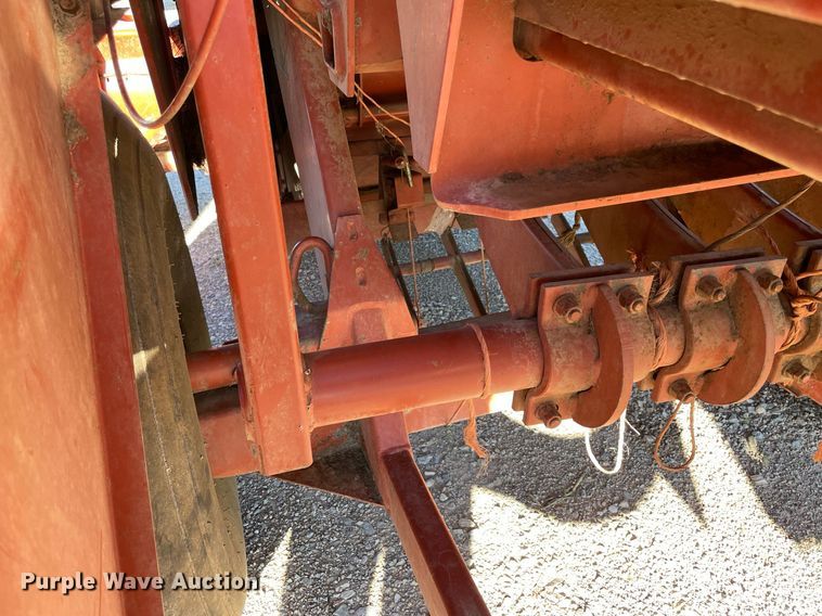 image for item LV9122 1998 Hesston 4755  large square baler