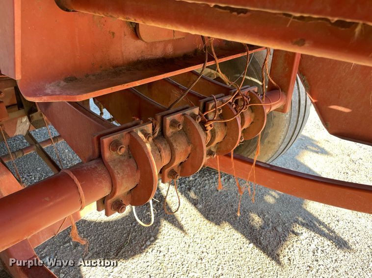 image for item LV9122 1998 Hesston 4755  large square baler