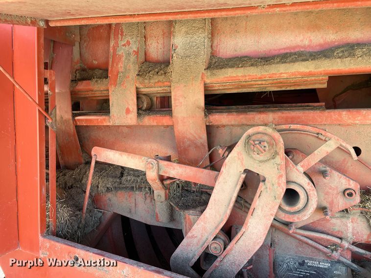 image for item LV9122 1998 Hesston 4755  large square baler