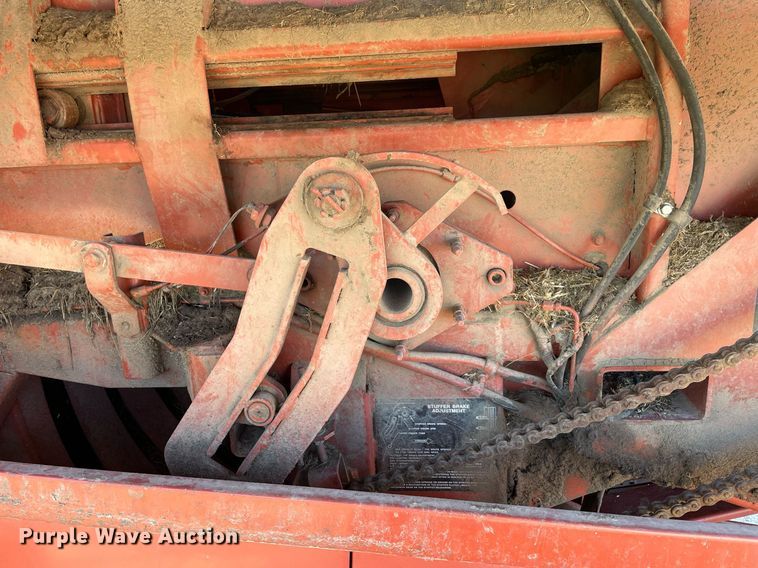 image for item LV9122 1998 Hesston 4755  large square baler