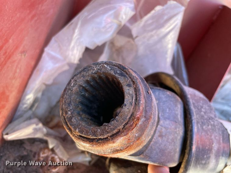 image for item LV9122 1998 Hesston 4755  large square baler