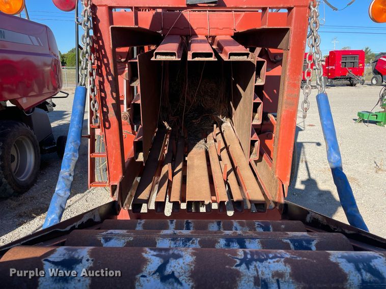 image for item LV9122 1998 Hesston 4755  large square baler