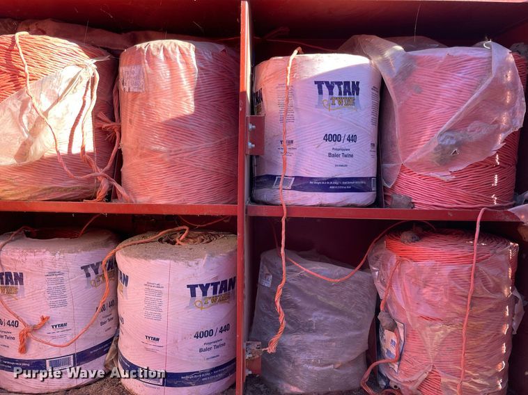 image for item LV9122 1998 Hesston 4755  large square baler