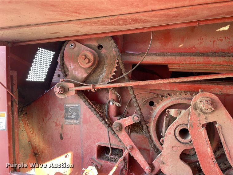 image for item LV9122 1998 Hesston 4755  large square baler