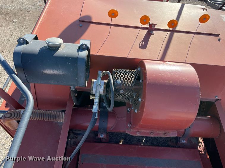 image for item LV9122 1998 Hesston 4755  large square baler