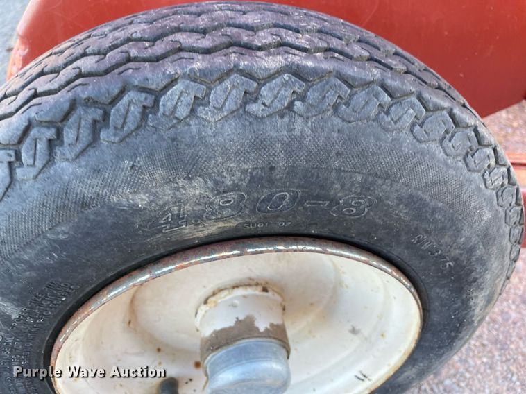 image for item LV9122 1998 Hesston 4755  large square baler