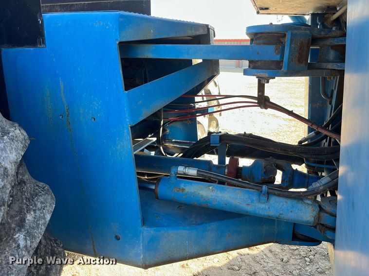 image for item MG9510 Ford 876 90 Versatile  4WD tractor