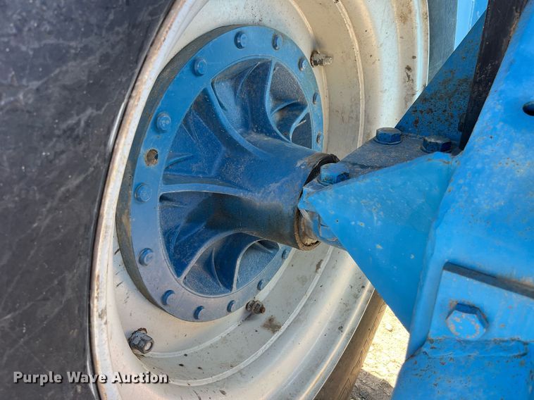 image for item MG9510 Ford 876 90 Versatile  4WD tractor