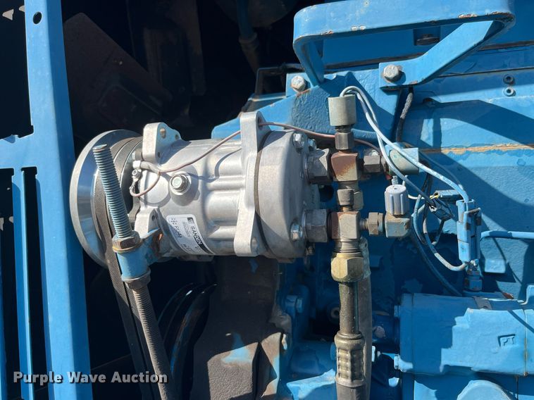 image for item MG9510 Ford 876 90 Versatile  4WD tractor