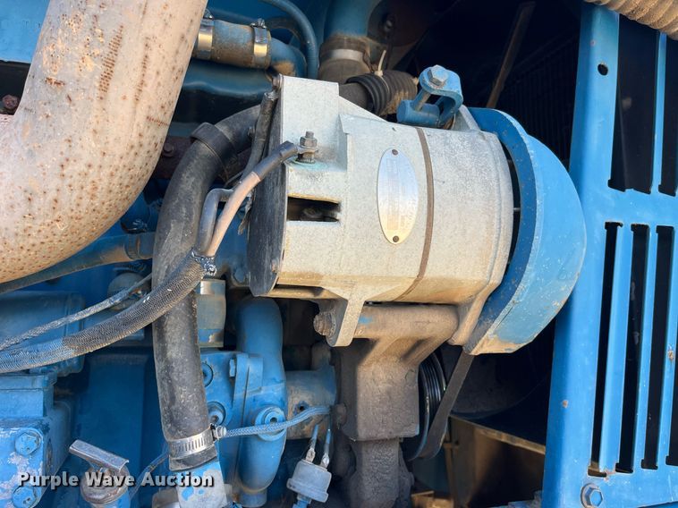 image for item MG9510 Ford 876 90 Versatile  4WD tractor