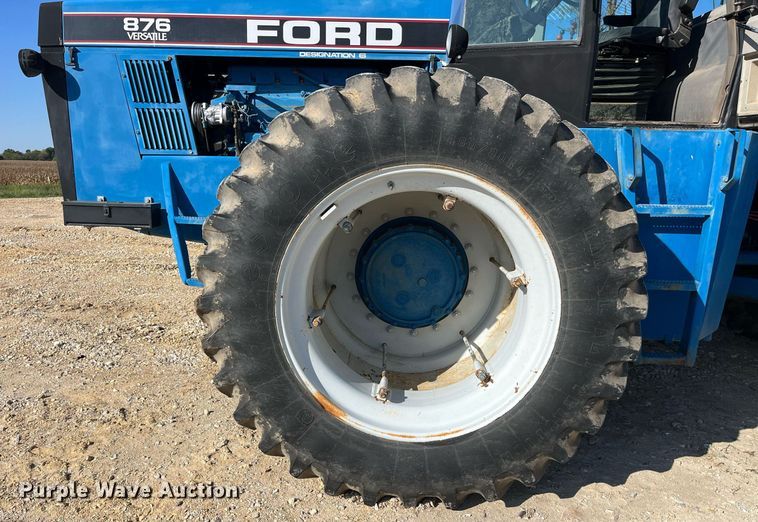 image for item MG9510 Ford 876 90 Versatile  4WD tractor