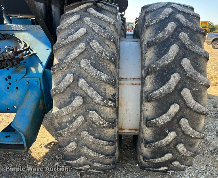 image for item MG9510 Ford 876 90 Versatile  4WD tractor