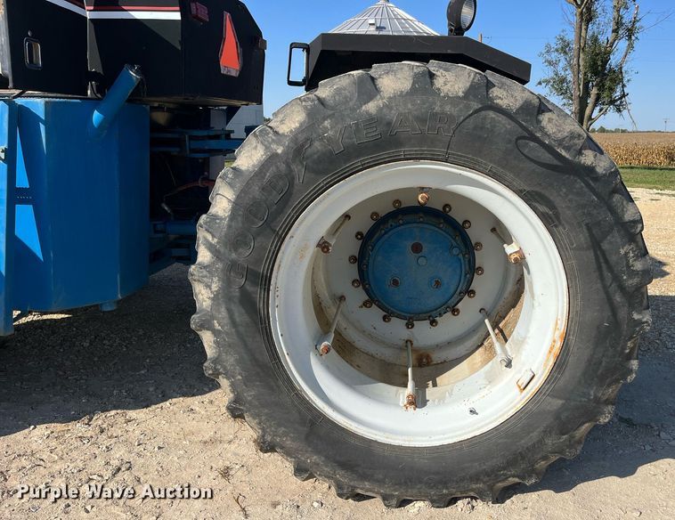 image for item MG9510 Ford 876 90 Versatile  4WD tractor