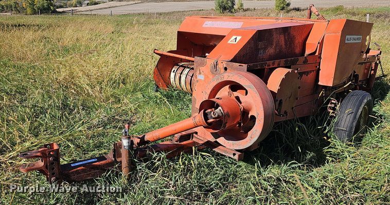 image for item MH9409 Allis Chalmers  small square baler