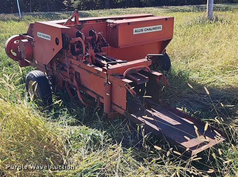 image for item MH9409 Allis Chalmers  small square baler