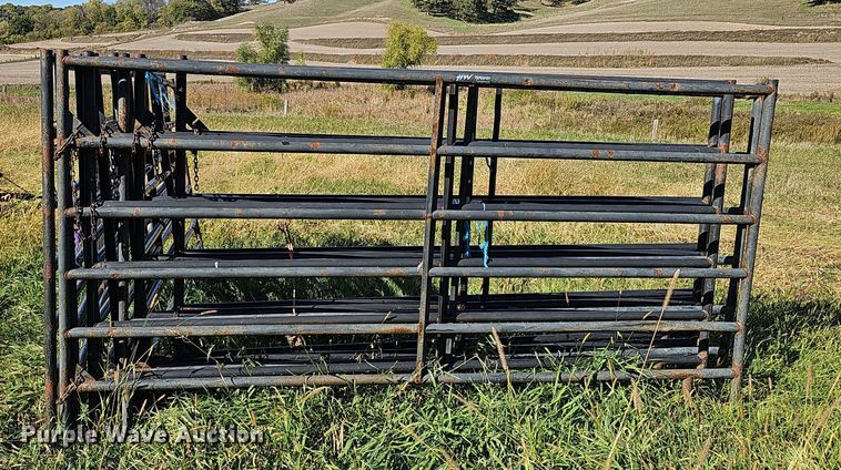 image for item MH9411 (10) HW 9' 6" fence panels