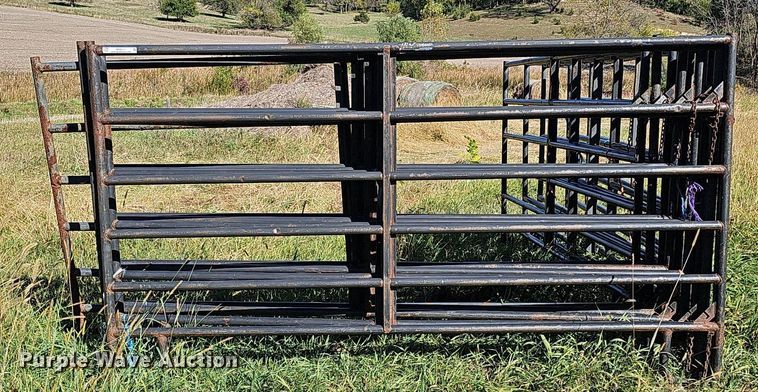 image for item MH9411 (10) HW 9' 6" fence panels