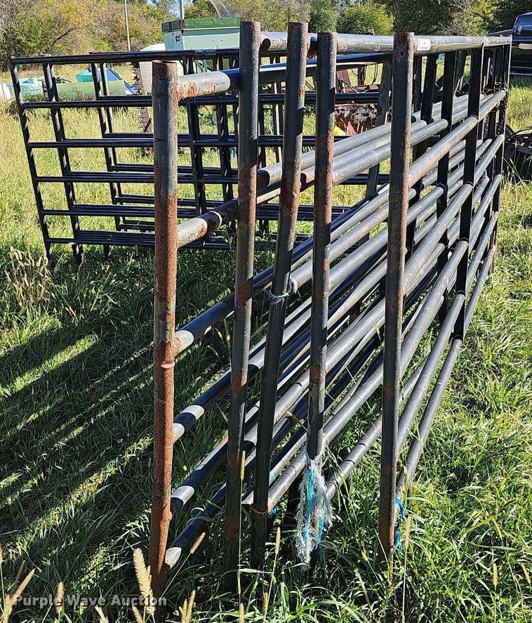 image for item MH9411 (10) HW 9' 6" fence panels