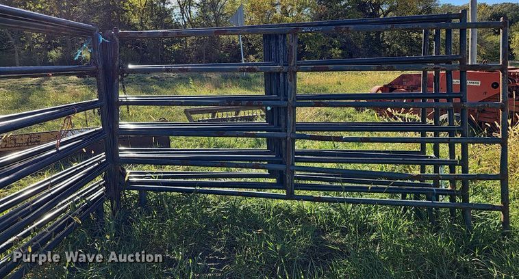 image for item MH9411 (10) HW 9' 6" fence panels