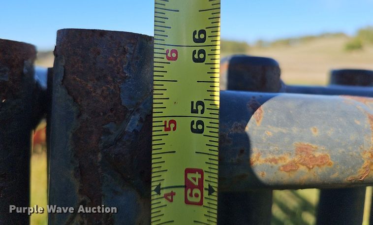 image for item MH9411 (10) HW 9' 6" fence panels