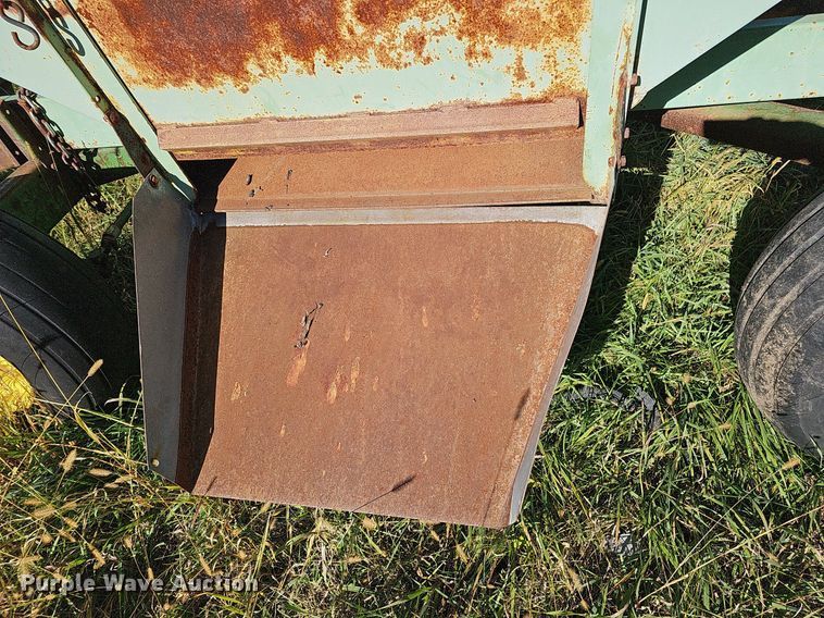 image for item MH9415 gravity wagon