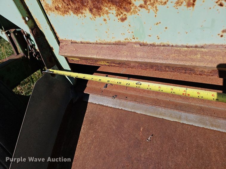 image for item MH9415 gravity wagon