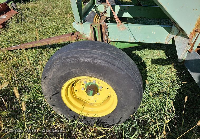 image for item MH9415 gravity wagon