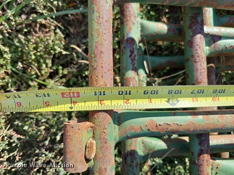 image for item MH9443 Approximately 96 livestock panels