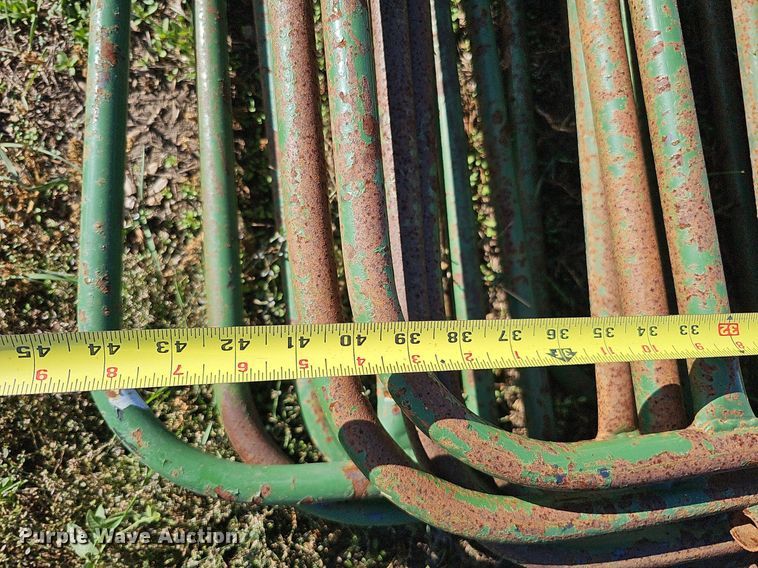 image for item MH9443 Approximately 96 livestock panels