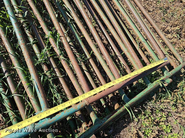 image for item MH9443 Approximately 96 livestock panels