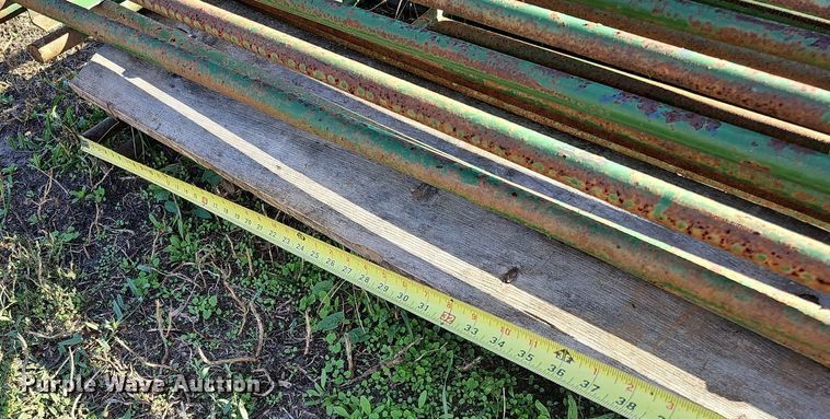 image for item MH9443 Approximately 96 livestock panels