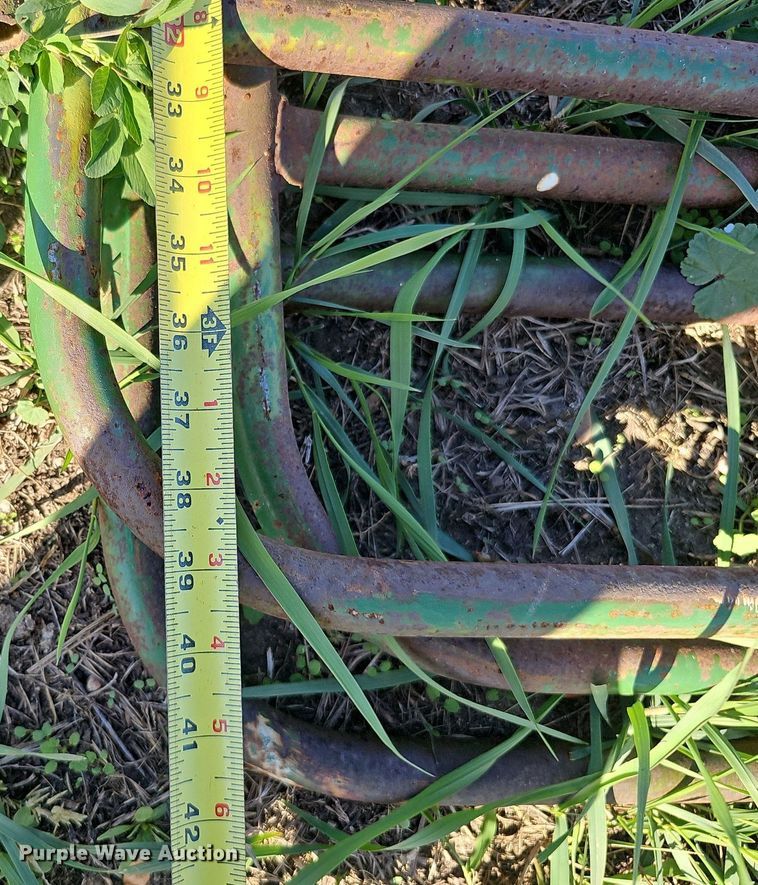 image for item MH9443 Approximately 96 livestock panels