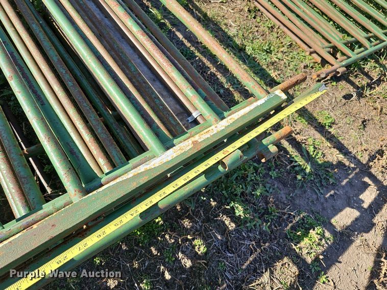 image for item MH9443 Approximately 96 livestock panels